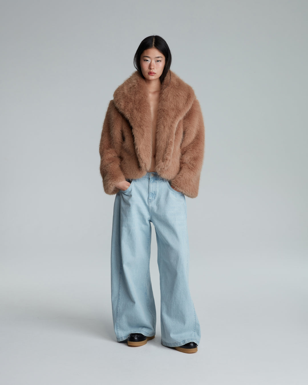 FAUX FUR CROPPED JACKET (BROWN)