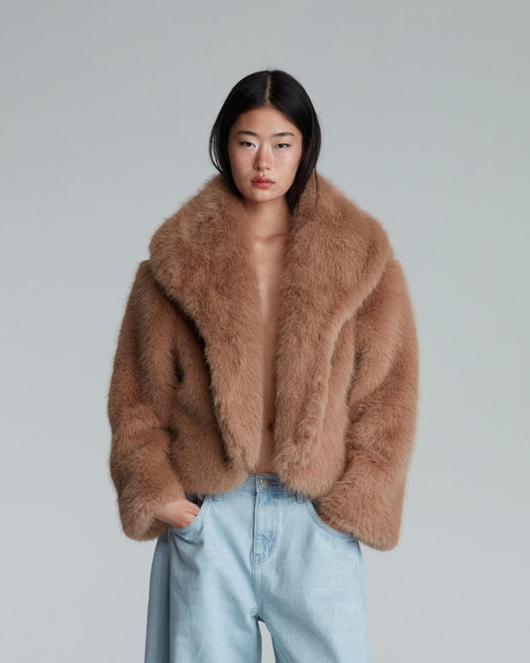 FAUX FUR CROPPED JACKET (BROWN)